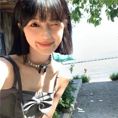 玻璃牢房